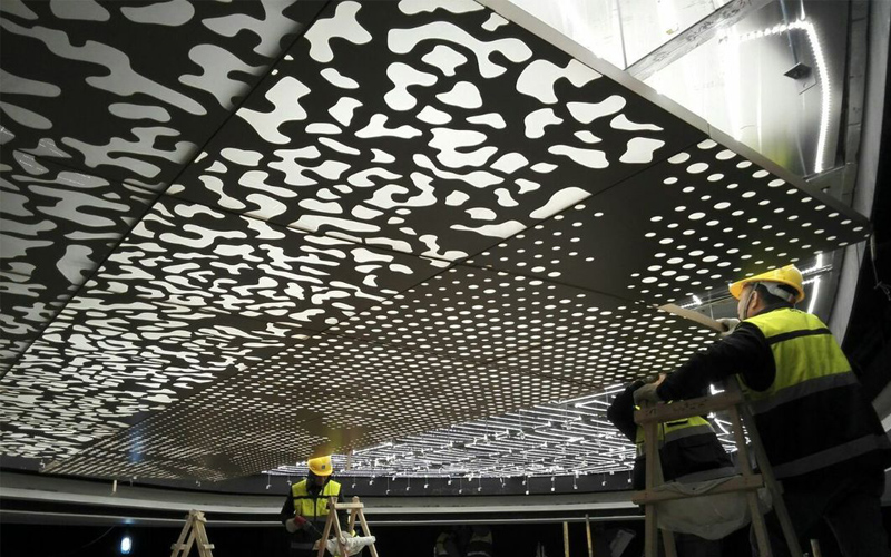 Aluminum ceiling installation